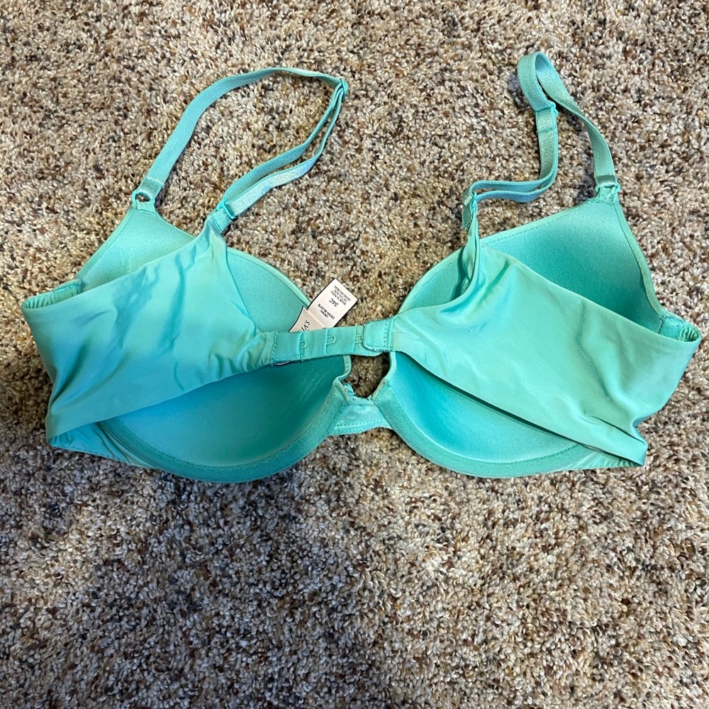 Victoria Secret Bra - Picture 2 of 2